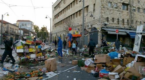 Munți de gunoaie pe stradă. Ierusalimul, de nerecunoscut, din cauza grevei gunoierilor!