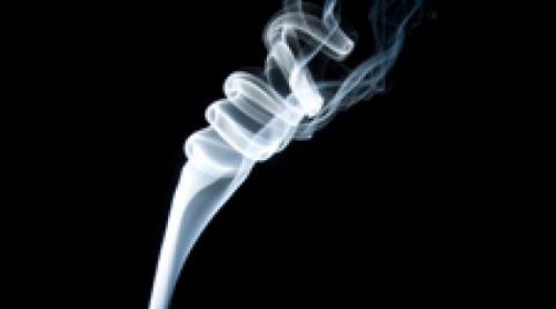 Utilizarea țigărilor electronice, mult mai sigură decât fumatul tradițional
