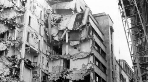 Se împlinesc 40 de ani de la cutremurul din 4 martie 1977. Expoziţie de fotografii inedite (VIDEO)