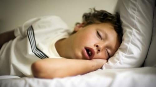 Sindromul de apnee în somn afectează creierul copiilor!