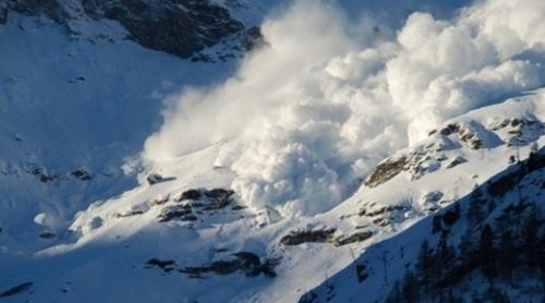 Risc mare de avalanșe în Munții Făgăraș și Bucegi!