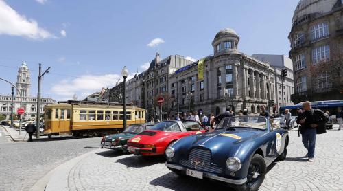 Peste 250 de mașini clasice din cadrul raliului Tour Amical 2017 vor fi expuse în curtea Țiriac Collection