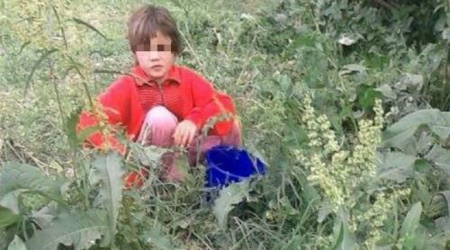 Caz șocant! O fetiță de 14 ani, bătută și înfometată de părinți, a ajuns să mănânce iarbă! (VIDEO)