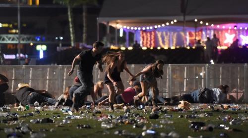 UPDATE. Împuşcături la un festival de muzică din Las Vegas. 50 de morţi şi 200 de răniţi (VIDEO)