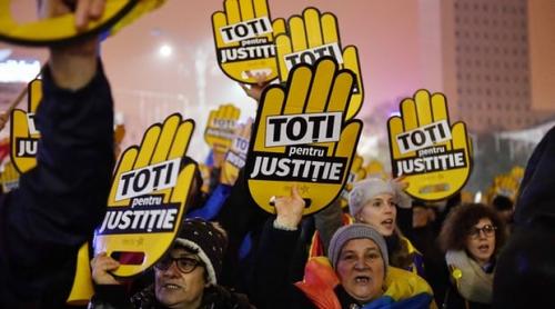Cotidianul The Guardian anunţă proteste majore în România, din cauza paşilor înapoi în materie de stat de drept