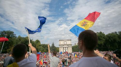 Manifestație de proporții la Chișinău, pentru apărarea democrației 
