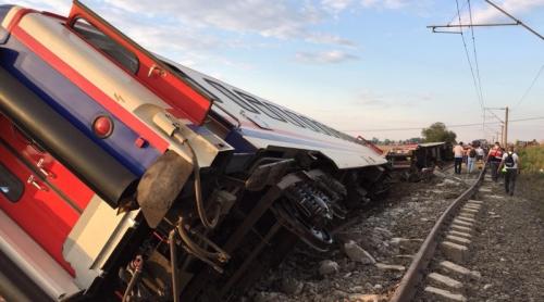 Morţi şi răniţi, în urma deraierii unui tren în Turcia