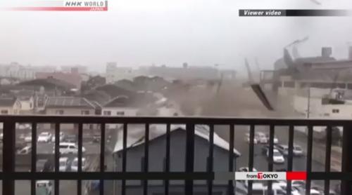 Zece morţi, sute de răniţi, haos pe aeroportul din Osaka, nenumărate pagube materiale. Taifunul Jebi loveşte Japonia