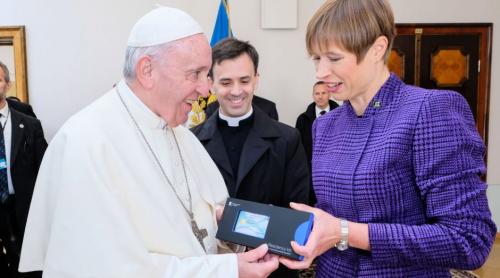 Cum a ajuns Papa Francisc e-rezident