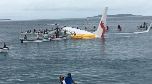 Un avion Boeing 737 a căzut în mare în apropierea unei insule din Micronesia (VIDEO)