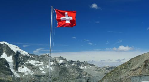 Elveția elimină restricțiile din piața muncii. Ce vor face lucrătorii români