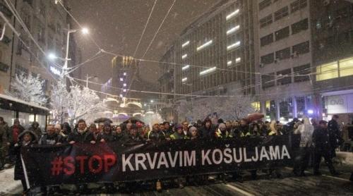 Mii de persoane la proteste antiguvernamentale în Serbia