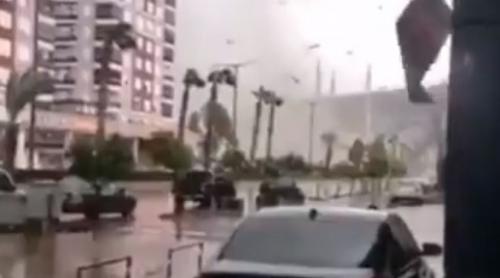 Morți și răniți, în urma unei tornade în Antalya. Avion avariat de furtună, pe aeroport