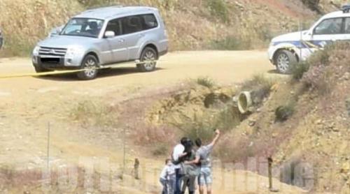LUME BOLNAVĂ. O familie s-a dus să-și facă selfie cu lacul groazei, unde a aruncat cadavrele criminalul în serie din Cipru