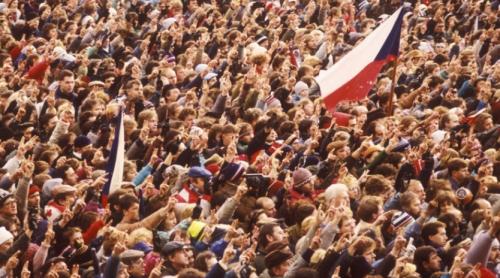 Revoluţia de Catifea, marcată cu proteste la Praga