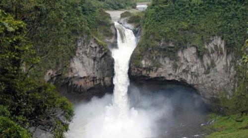 Ecuador: Dispariția misterioasă a unei cascade de 150 de metri