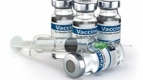 Potențial vaccin dezvoltat de Marea Britanie și aprobat până la începutul verii
