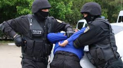 Scandal în Blaj: 30 de polițiști au intervenit și au reținut 7 persoane