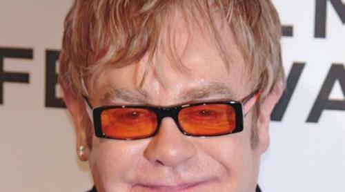 Elton John va fi omagiat pe o monedă din aur de 1.000 de lire sterline