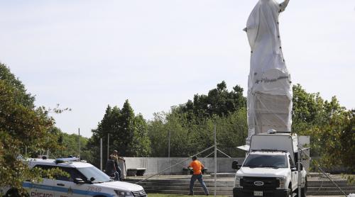 Două statui ale lui Cristofor Columb au fost înlăturate la Chicago, la cererea primăriei