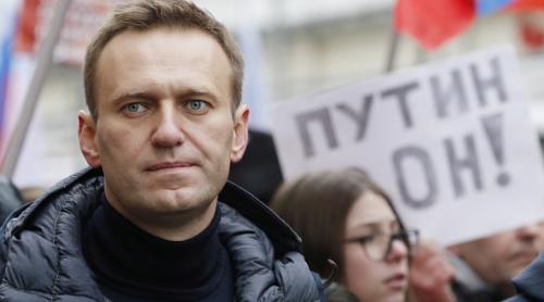Aleksei Navalnîi a ieşit din comă şi reacţionează la cuvintele celor din jur