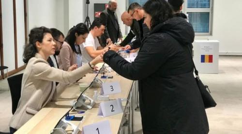 Românii din diaspora vor putea vota timp de două zile la alegerile parlamentare. Legea a fost promulgată de Klaus Iohannis