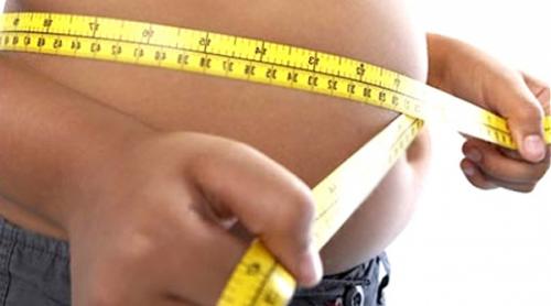 Suferi de obezitate? Ți se trage și de la salivă