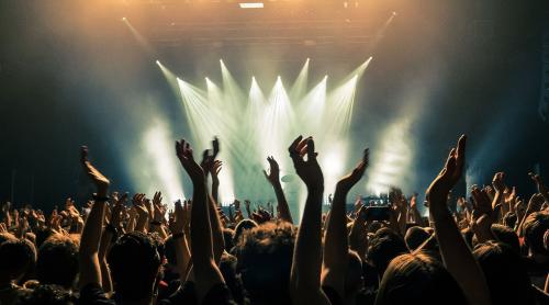 Patru scenarii pentru accesul la spectacole și concerte