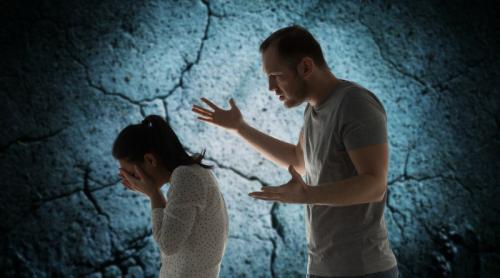 Cum identificăm relaţiile cu abuz emoţional?