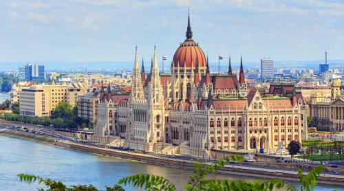 Ungaria ridică restricţiile de intrare pentru românii care au certificat de vaccinare anti-COVID