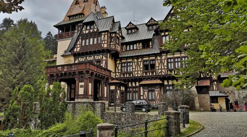 Castelul Pelişor – casa visurilor Reginei Maria. Singurul castel în stil Art Nouveau din România