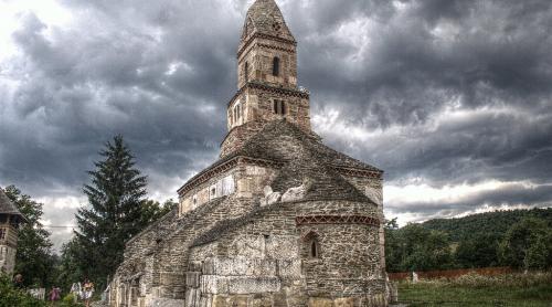 Fabuloasa Romanie. Pe pământul vechii Dacii. Biserica Sf. Nicolae din Densuș