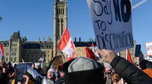 "Este timpul să punem capăt regulilor COVID în Canada" spune medicul-șef al provinciei Ontario 