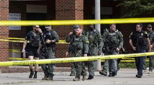 SUA: Covid-ul a agravat împușcăturile din liceele americane, spun cercetătorii