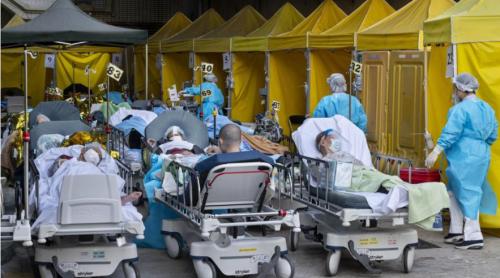Strategia Zero Covid în Hong Kong: spitale copleșite, pacienți spitalizați în stradă