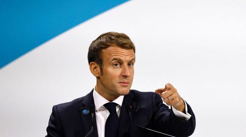 „Acest război va dura” și „trebuie să ne pregătim pentru el" spune Emmanuel Macron