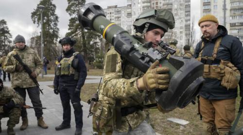 Rusia amenință că va viza transporturile de arme occidentale către Ucraina