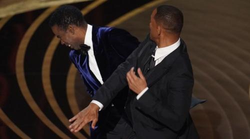 Academia Oscarurilor „condamnă” palma lui Will Smith și deschide o anchetă: unii cer să i se retragă premiul