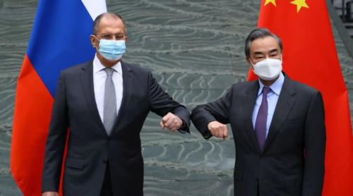 În China, Serghei Lavrov anunță o ordine mondială mai dreaptă