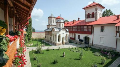 Fabuloasa Românie. Binecuvântatele mănăstiri ale Olteniei de sub munte