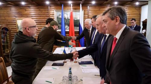 Prin discuții rușii și ucrainenii nu caută pacea ci doar să câștige timp: "Este un mare clasic al negocierilor" spun specialiștii