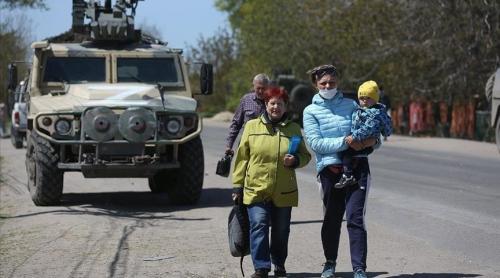 „Toate femeile, toți copiii, toți bătrânii” au fost evacuați din oțelăria Azovstal, anunță Kiev
