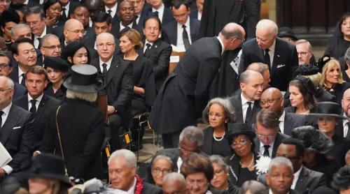 Biden a întârziat la slujba de înmormântare de la Westminster și a fost așezat în rândul al 14lea