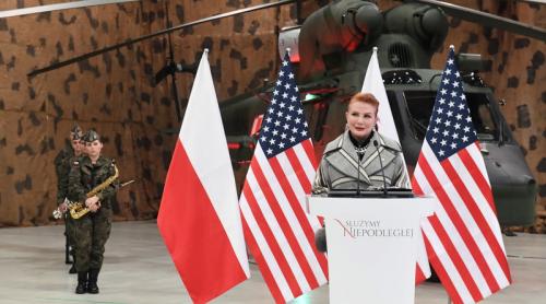 Polonia spune că a cerut SUA să găzduiască arme nucleare