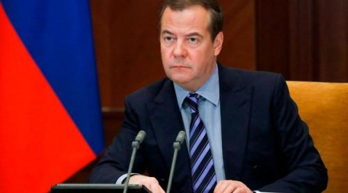 Dmitri Medvedev îi ureaza "baftă" lui Elon Musk și îi cere să retragă Starlink din Ucraina