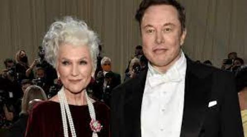 Povestea fabuloasă a mamei lui Elon Musk. Maye Musk este fotomodel la 74 de ani