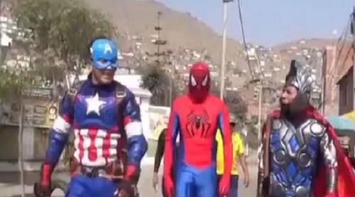 Peru: poliția deghizată în Avengers arestează o bandă de traficanți de droguri
