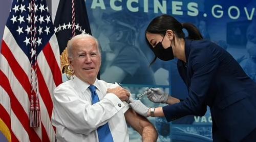 Biden: americanii care fac vaccinul anti-Covid în această iarnă vor primi reduceri de 20 de dolari la produsele alimentare