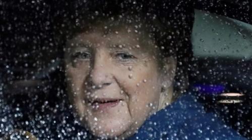 Angela Merkel recunoaște că a fost „neputincioasă” în fața lui Vladimir Putin și a planului său de a invada Ucraina