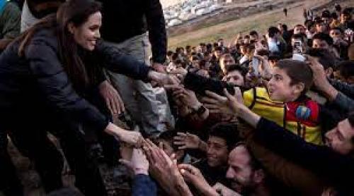 Angelina Jolie renunță la statutul de Ambasador al ONU